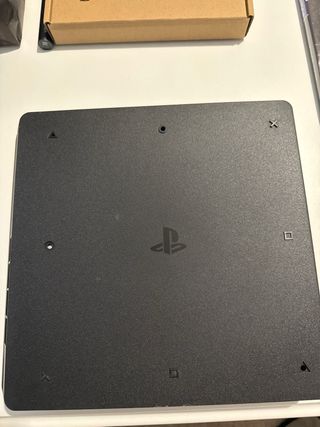 PS4 500GB Negra + Mando Exclusivo
