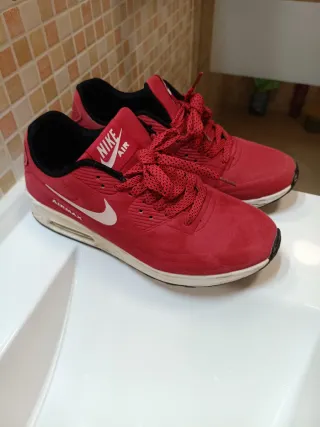 Zapatillas  Rojas