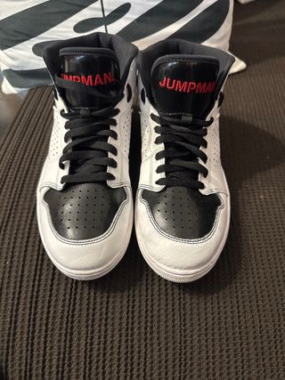 Zapatillas Nike Air Jordan Blancas y Negras
