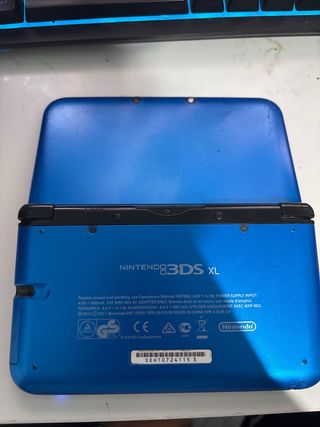 Nintendo 3DS XL Azul con Cargador