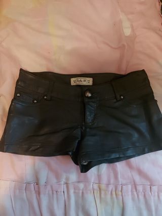 Pantalón corto Sicha 19 imitación cuero negro T.34