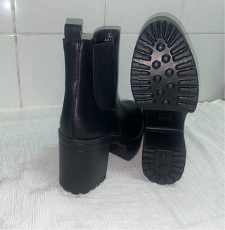 Botines Mary Paz negros plataforma