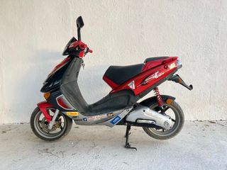 Aprilia SR 50 Scooter 