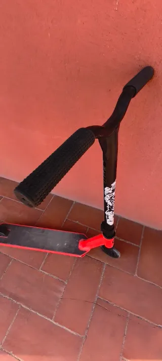 Patinete infantil decathlon rojo y negro