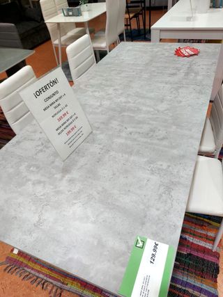 Mesa Extensiblepara Comedor o Cocina con sillas
