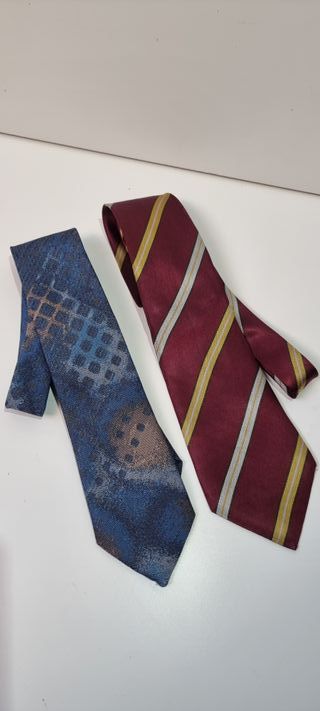 Corbatas Caracciolo Nápoles Italia