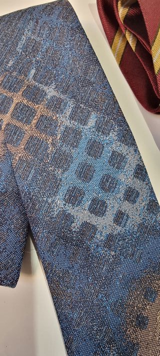 Corbatas Caracciolo Nápoles Italia