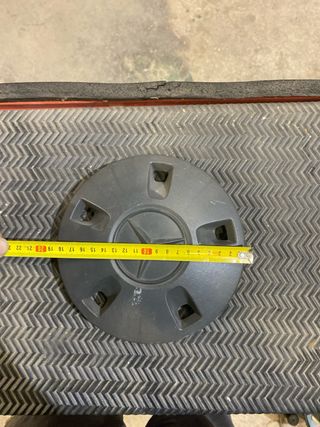 Tapacubos Mercedes Vito