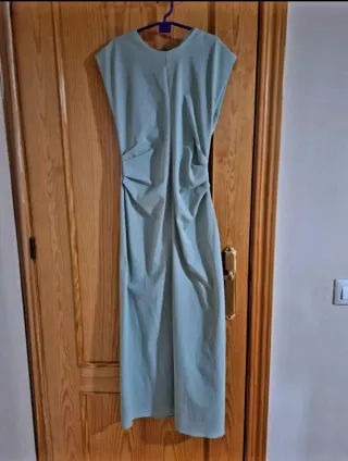 Vestido midi Zara verde talla XS