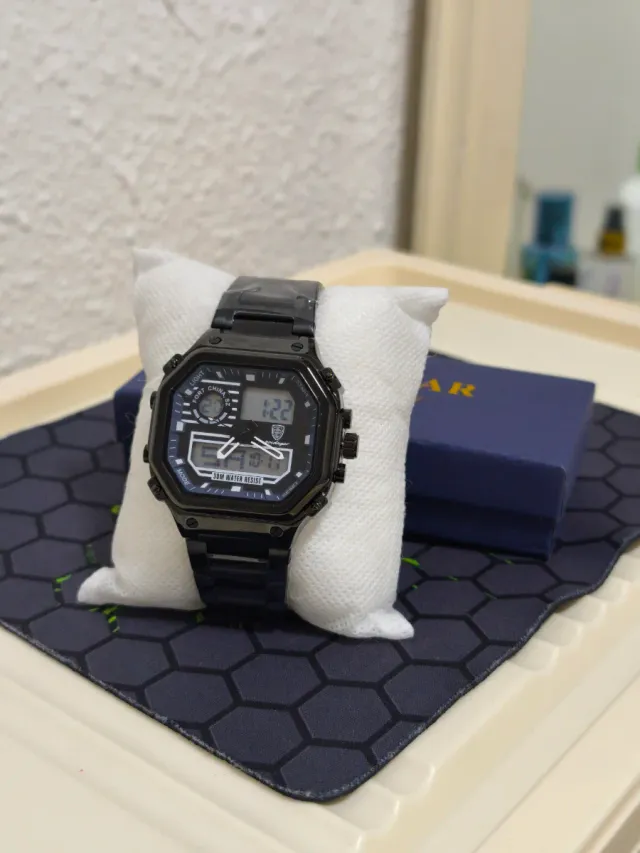 Reloj poedagar Negro y Plateado