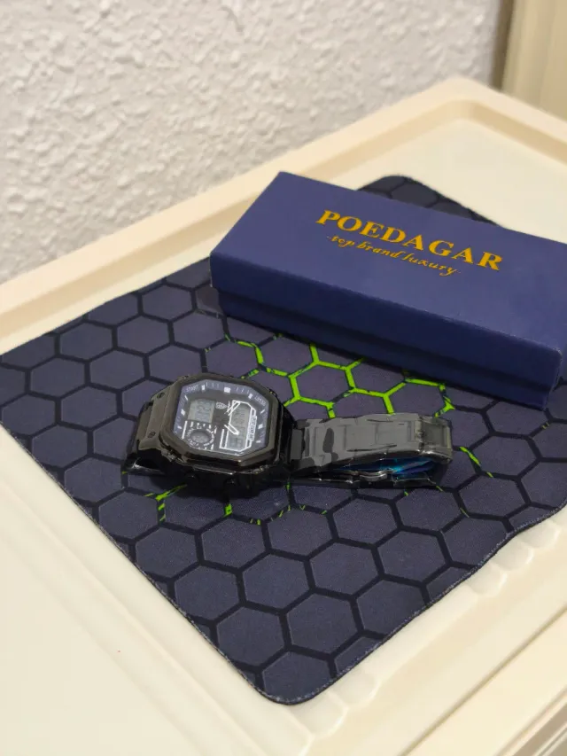 Reloj poedagar Negro y Plateado