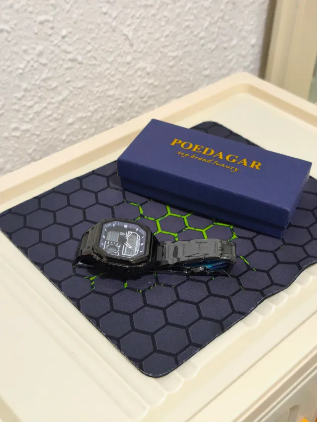 Reloj poedagar Negro y Plateado