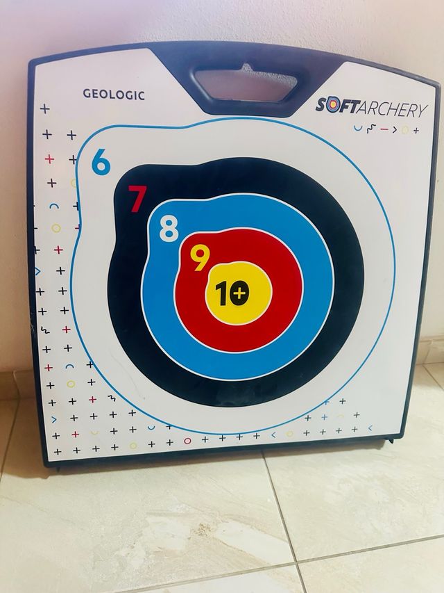 Diana Tiro con Arco Geologic Softarchery