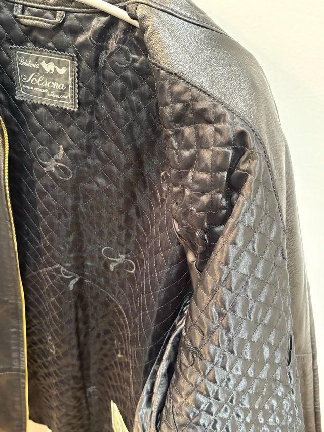 Abrigo de plumas negro