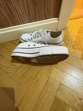 Converse plataforma cuero blancas