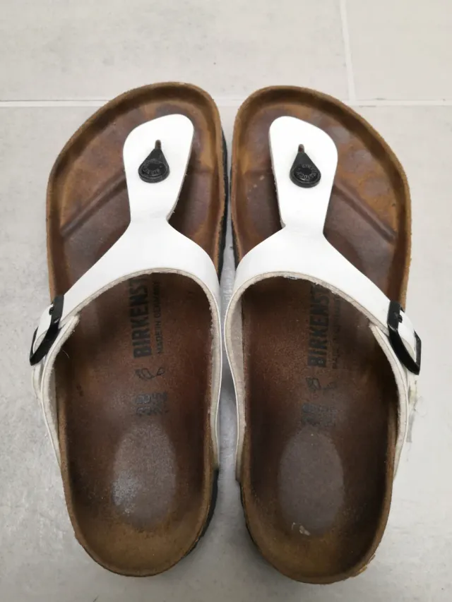 Ciabatte Birkenstock bianche e marroni