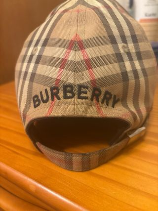 Gorra Burberry Vintage Beige