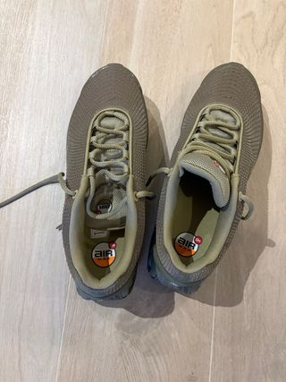 Zapatilla Nike Air Max DN Beige/Verde Oliva
