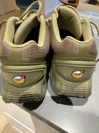 Zapatilla Nike Air Max DN Beige/Verde Oliva