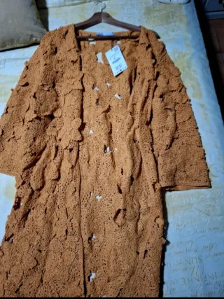 Abrigo Zara Crochet Talla S
Mostaza