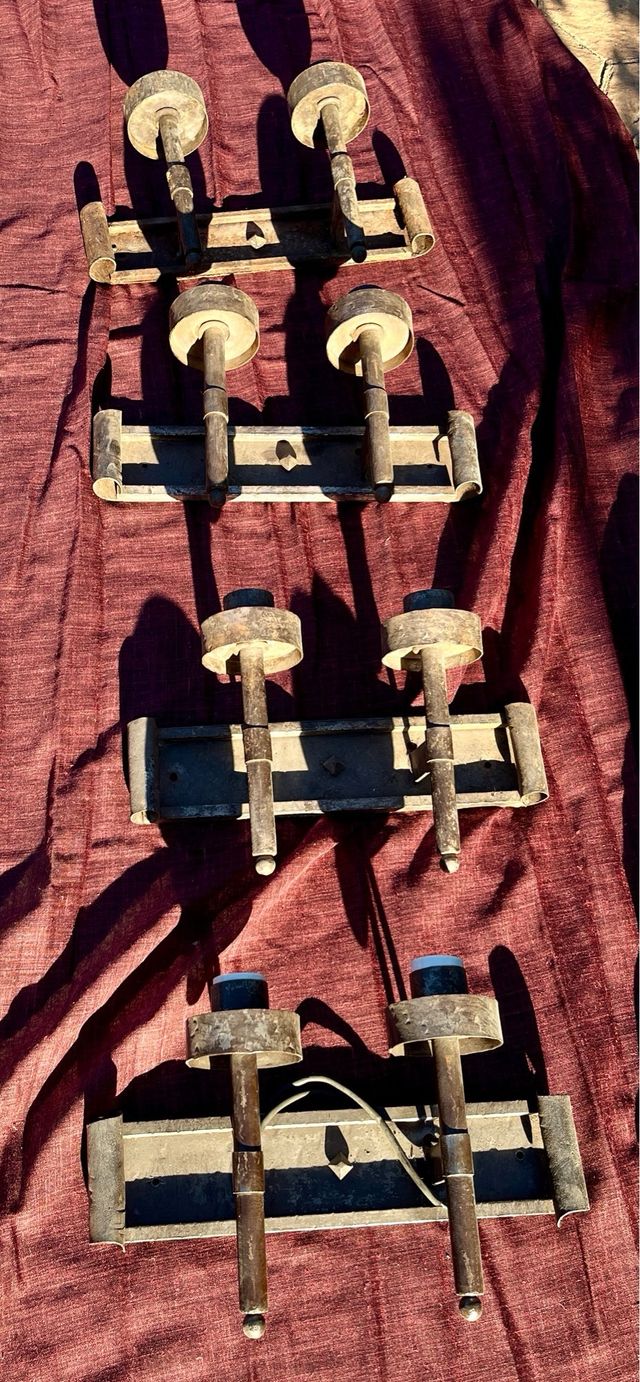 Apliques de hierro antiguos (4 unidades)