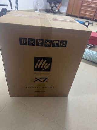 cafetera illy NUEVA A ESTRENAR capsulas X7.1