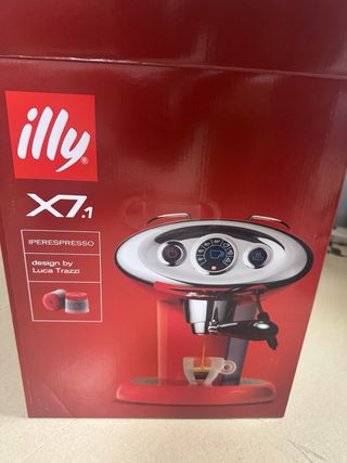 cafetera illy NUEVA A ESTRENAR capsulas X7.1