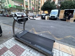 Cinta de correr SportsArt profesional