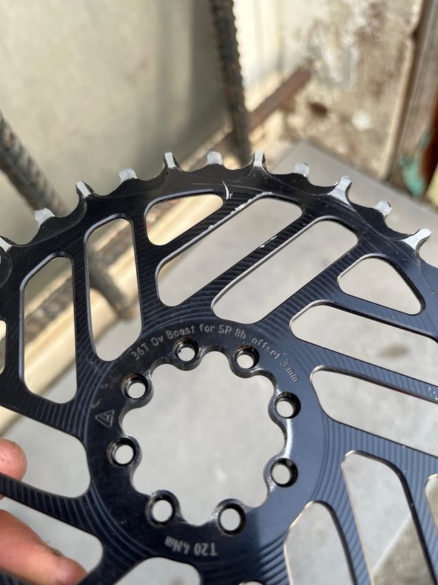 Plato Alugear 36t Ovalado Negro