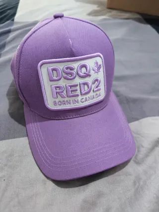 Gorra Dsquared2 Morada y Blanca