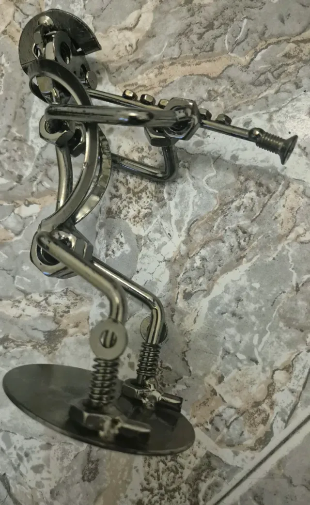 Escultura Metal Músico Saxofón