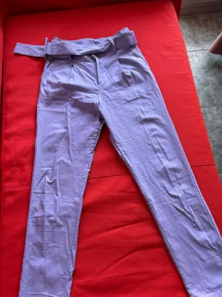 Pantalones blancos de talle alto, son preciosos 