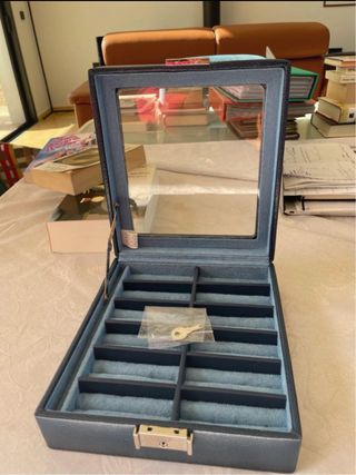 Joyero para anillos con llave