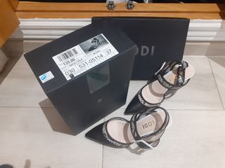 Zapatos de tacón LODI negros y blancos