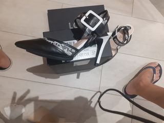 Zapatos de tacón LODI negros y blancos