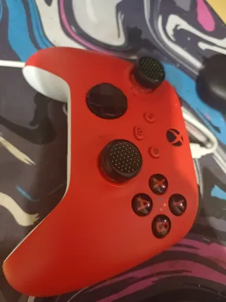Xbox Series S bianca con design Razer