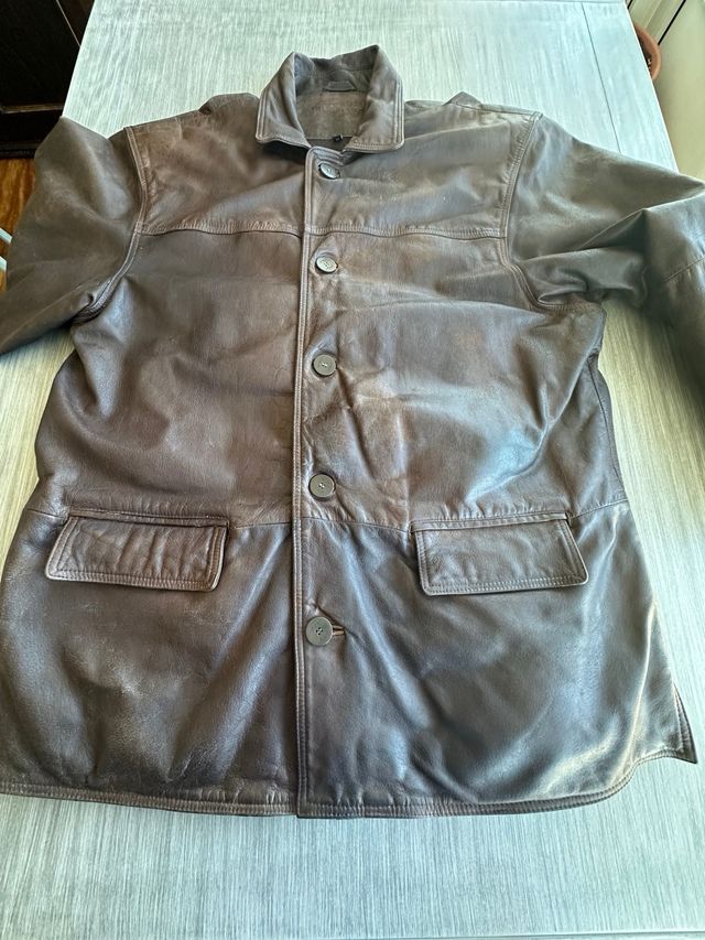 Chaqueta de piel marrón