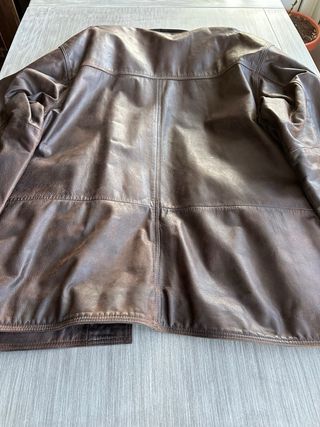 Chaqueta de piel marrón