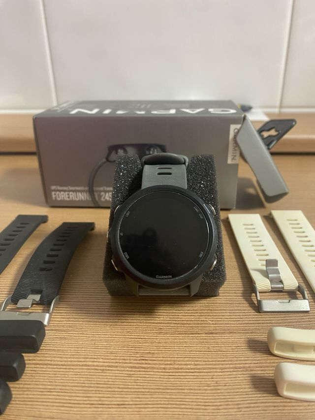 Reloj Garmin Forerunner 245 Negro