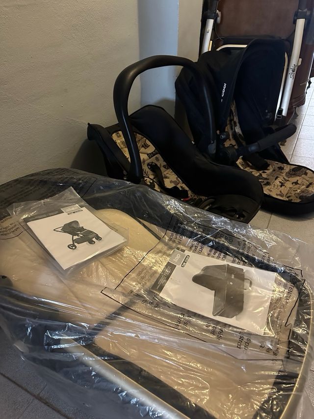 Carro de bebé de tres piezas como nuevo