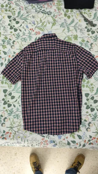 Camisa Levi's cuadros azul y rojo