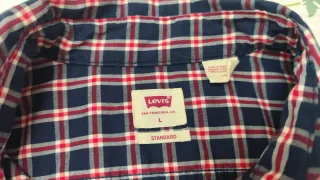 Camisa Levi's cuadros azul y rojo