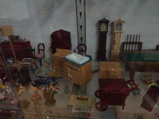 Casa de muñecas y accesorios