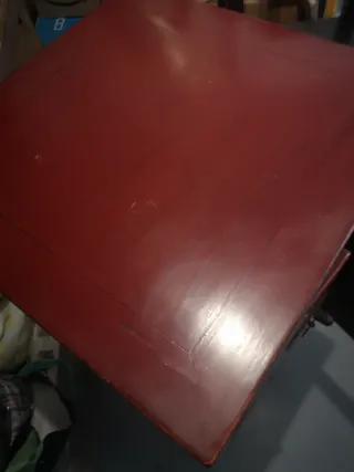 Armadio cinese basso rosso