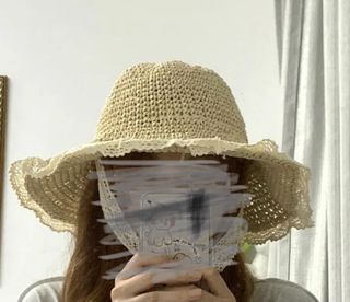 Sombrero de playa de rafia con encaje