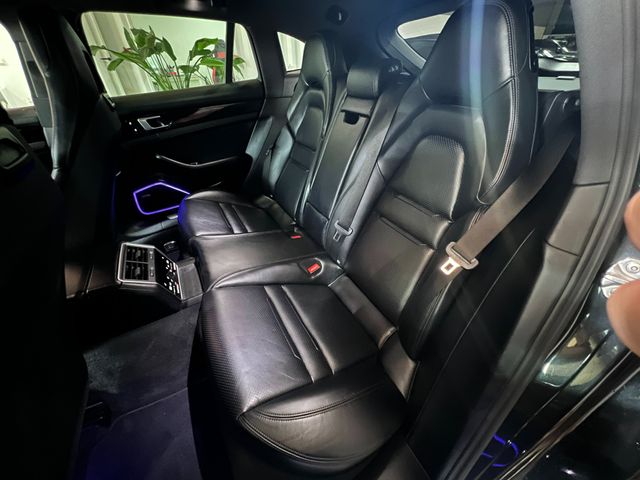 Porsche Panamera 4 E-Hybrid Sport Turismo