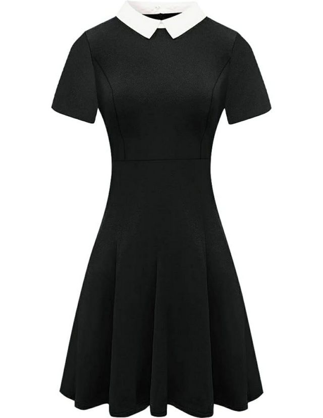 Disfraz Halloween Negro con Cuello Blanco 
