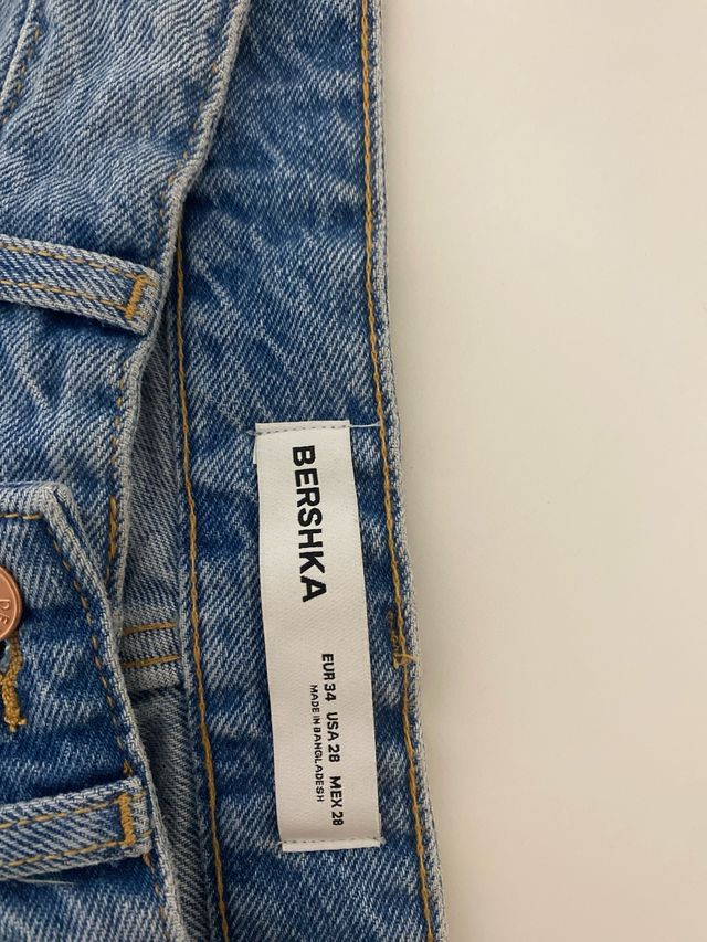 Pantalón vaquero Bershka azul