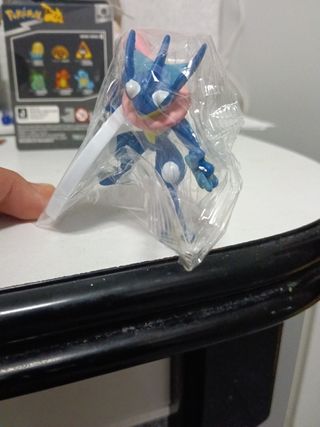 Muñeco Pokémon Greninja