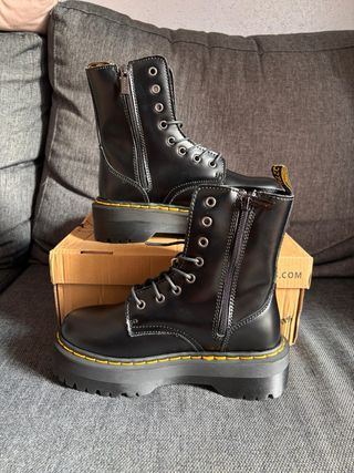 Botas Dr. Martens Negras Plataforma